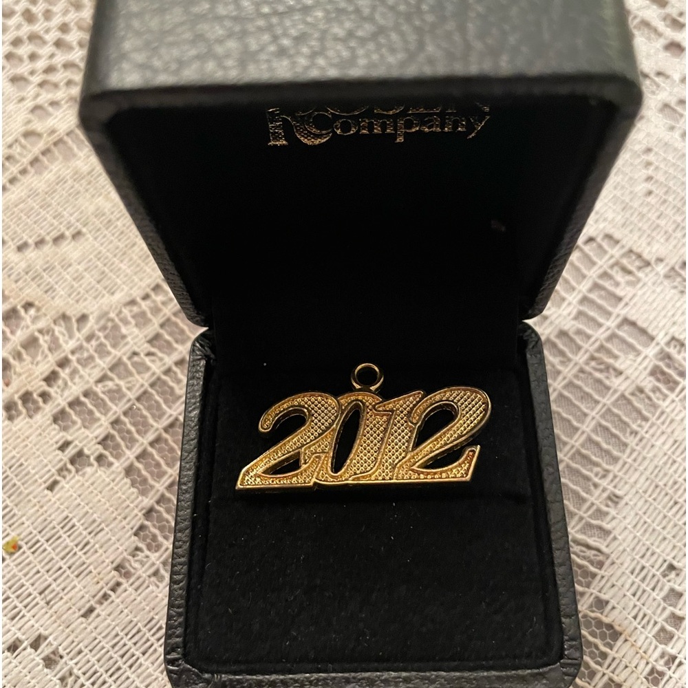 2012 Gold Tone Pendant 1 1/4” Long